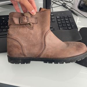 Birkenstock Booties women size 8 39 brown lightly worn, good condition